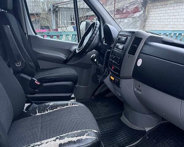 Белый Мерседес Sprinter, объемом двигателя 2.15 л и пробегом 350 тыс. км за 13999 $, фото 6 на Automoto.ua