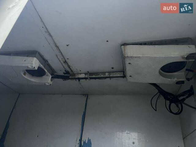 Белый Мерседес Sprinter, объемом двигателя 2.15 л и пробегом 350 тыс. км за 13999 $, фото 8 на Automoto.ua