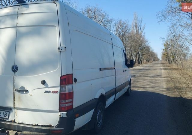 Білий Мерседес Sprinter, об'ємом двигуна 2.15 л та пробігом 444 тис. км за 10000 $, фото 1 на Automoto.ua