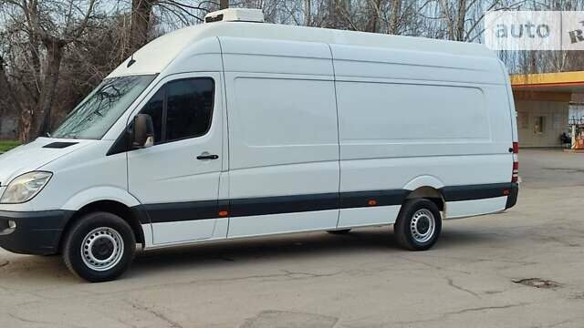 Белый Мерседес Sprinter, объемом двигателя 2.2 л и пробегом 320 тыс. км за 10900 $, фото 15 на Automoto.ua