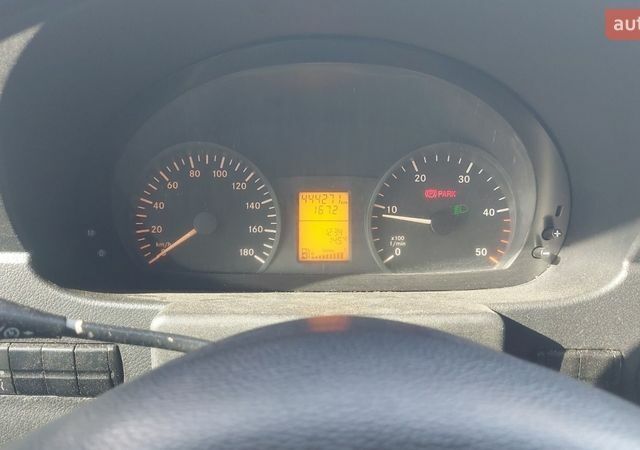 Білий Мерседес Sprinter, об'ємом двигуна 2.15 л та пробігом 444 тис. км за 10000 $, фото 7 на Automoto.ua