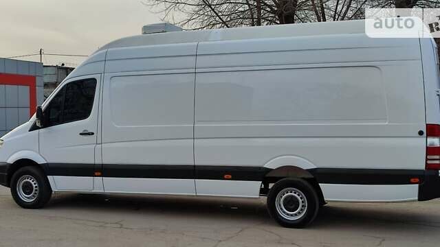 Белый Мерседес Sprinter, объемом двигателя 2.2 л и пробегом 320 тыс. км за 10900 $, фото 14 на Automoto.ua