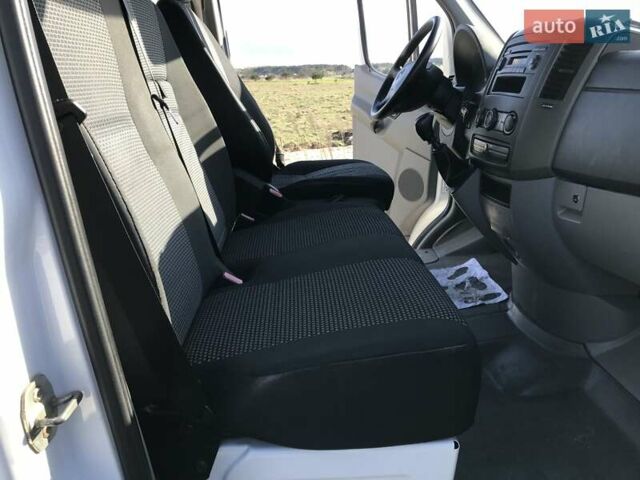 Белый Мерседес Sprinter, объемом двигателя 2.9 л и пробегом 318 тыс. км за 23900 $, фото 28 на Automoto.ua