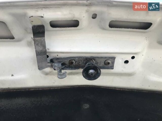 Белый Мерседес Sprinter, объемом двигателя 2.9 л и пробегом 318 тыс. км за 23900 $, фото 41 на Automoto.ua