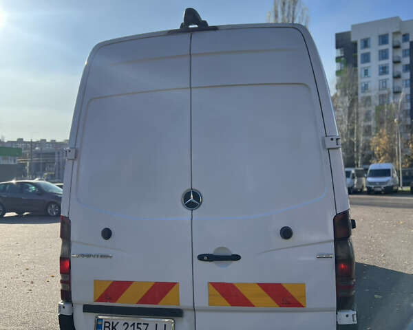 Белый Мерседес Sprinter, объемом двигателя 2.99 л и пробегом 180 тыс. км за 20000 $, фото 11 на Automoto.ua