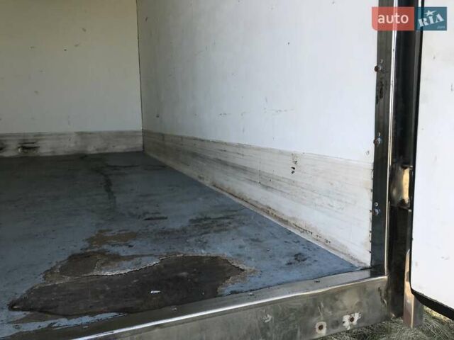 Белый Мерседес Sprinter, объемом двигателя 2.9 л и пробегом 318 тыс. км за 23900 $, фото 8 на Automoto.ua