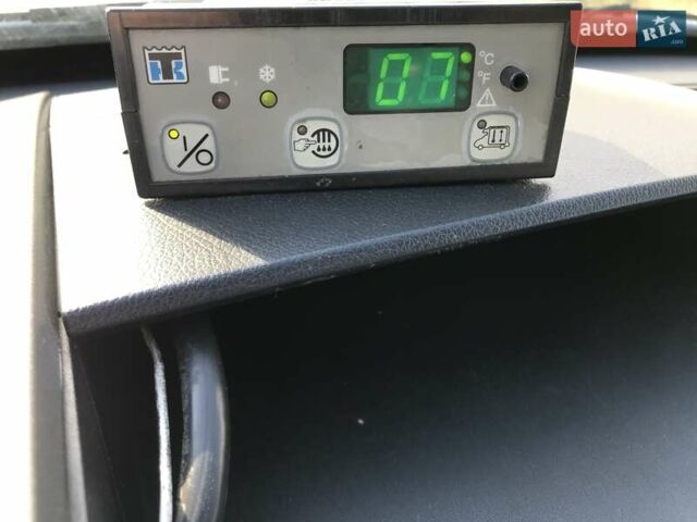 Белый Мерседес Sprinter, объемом двигателя 2.9 л и пробегом 318 тыс. км за 23900 $, фото 37 на Automoto.ua