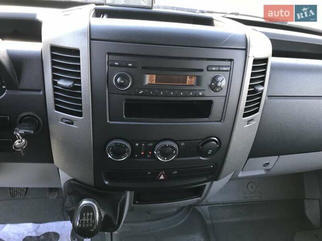 Белый Мерседес Sprinter, объемом двигателя 2.9 л и пробегом 318 тыс. км за 23900 $, фото 35 на Automoto.ua