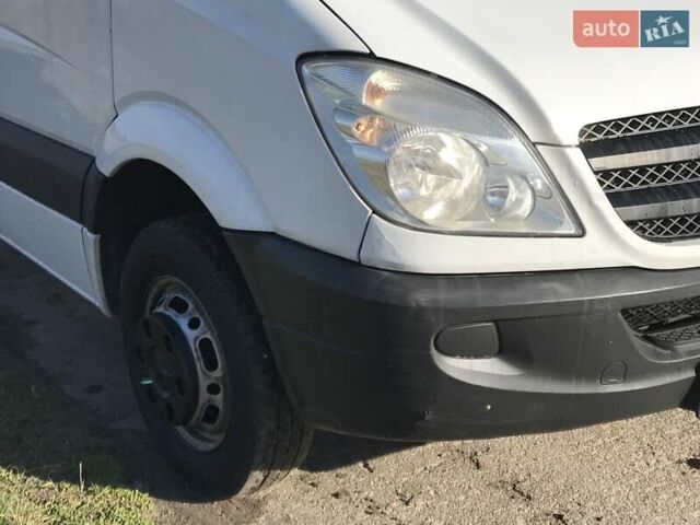 Белый Мерседес Sprinter, объемом двигателя 2.9 л и пробегом 318 тыс. км за 23900 $, фото 9 на Automoto.ua
