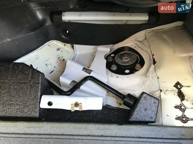 Белый Мерседес Sprinter, объемом двигателя 2.9 л и пробегом 318 тыс. км за 23900 $, фото 39 на Automoto.ua