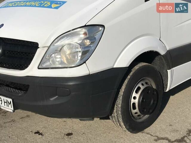 Белый Мерседес Sprinter, объемом двигателя 2.9 л и пробегом 318 тыс. км за 23900 $, фото 10 на Automoto.ua