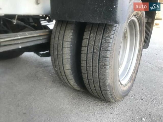 Белый Мерседес Sprinter, объемом двигателя 2.9 л и пробегом 318 тыс. км за 23900 $, фото 20 на Automoto.ua