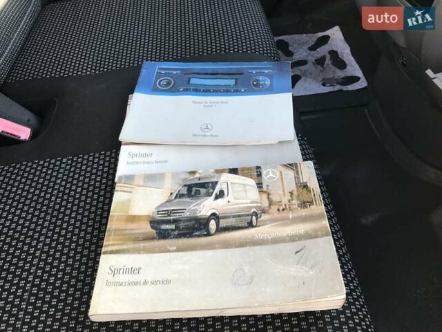 Белый Мерседес Sprinter, объемом двигателя 2.9 л и пробегом 318 тыс. км за 23900 $, фото 30 на Automoto.ua