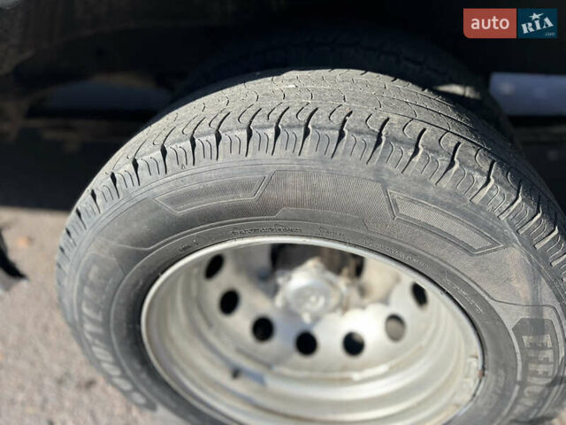 Белый Мерседес Sprinter, объемом двигателя 2.99 л и пробегом 180 тыс. км за 20000 $, фото 24 на Automoto.ua