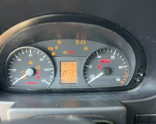 Белый Мерседес Sprinter, объемом двигателя 2.2 л и пробегом 352 тыс. км за 12500 $, фото 8 на Automoto.ua