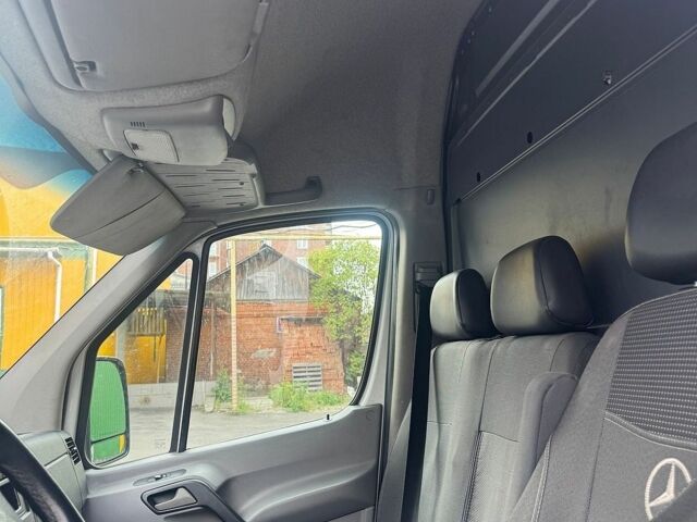 Белый Мерседес Sprinter, объемом двигателя 2.14 л и пробегом 608 тыс. км за 14500 $, фото 9 на Automoto.ua