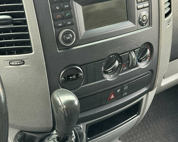 Белый Мерседес Sprinter, объемом двигателя 2.14 л и пробегом 583 тыс. км за 13000 $, фото 12 на Automoto.ua