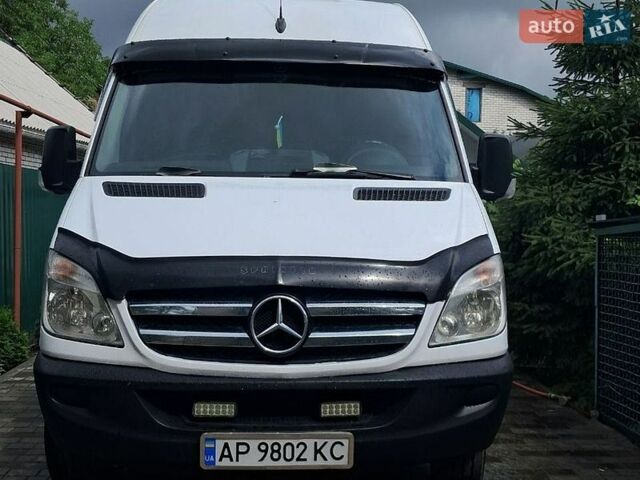 Белый Мерседес Sprinter, объемом двигателя 2.69 л и пробегом 10 тыс. км за 19800 $, фото 1 на Automoto.ua