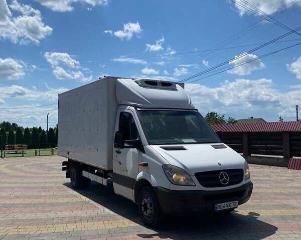 Білий Мерседес Sprinter, об'ємом двигуна 3.22 л та пробігом 300 тис. км за 13500 $, фото 1 на Automoto.ua