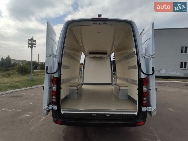 Белый Мерседес Sprinter, объемом двигателя 0 л и пробегом 281 тыс. км за 29900 $, фото 40 на Automoto.ua