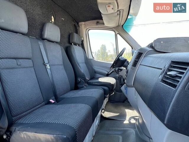Белый Мерседес Sprinter, объемом двигателя 2.9 л и пробегом 481 тыс. км за 9000 $, фото 17 на Automoto.ua