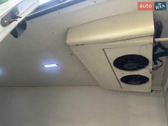 Белый Мерседес Sprinter, объемом двигателя 2.14 л и пробегом 608 тыс. км за 14500 $, фото 5 на Automoto.ua