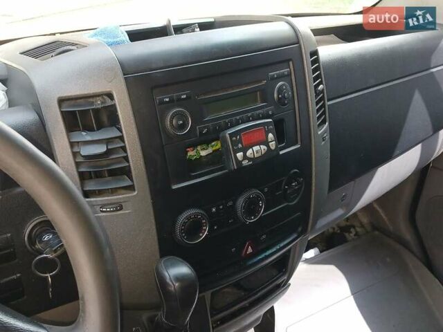 Белый Мерседес Sprinter, объемом двигателя 2.14 л и пробегом 710 тыс. км за 8888 $, фото 10 на Automoto.ua