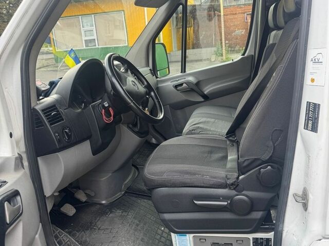 Белый Мерседес Sprinter, объемом двигателя 2.14 л и пробегом 608 тыс. км за 14500 $, фото 10 на Automoto.ua