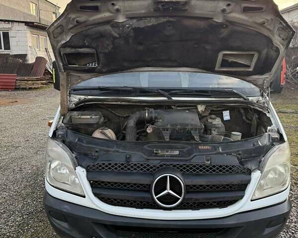 Білий Мерседес Sprinter, об'ємом двигуна 2.14 л та пробігом 363 тис. км за 15000 $, фото 3 на Automoto.ua