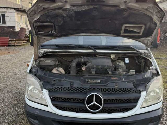 Білий Мерседес Sprinter, об'ємом двигуна 2.14 л та пробігом 363 тис. км за 13000 $, фото 8 на Automoto.ua