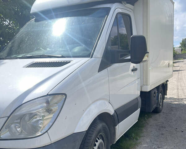 Белый Мерседес Sprinter, объемом двигателя 2.14 л и пробегом 350 тыс. км за 14200 $, фото 1 на Automoto.ua