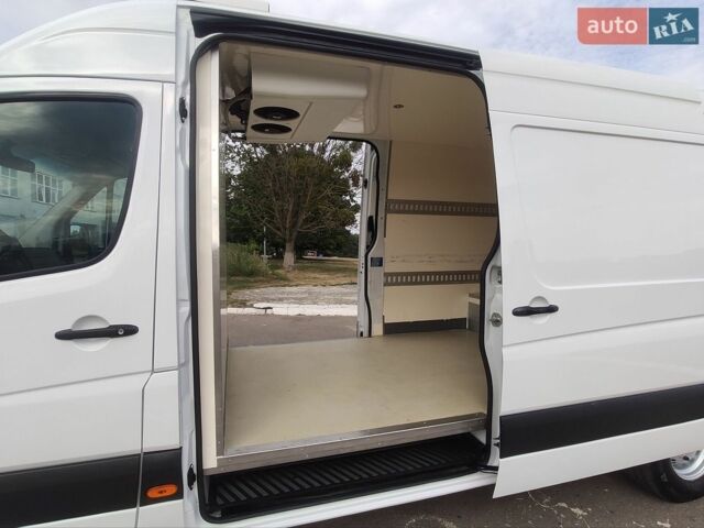 Белый Мерседес Sprinter, объемом двигателя 0 л и пробегом 281 тыс. км за 29900 $, фото 38 на Automoto.ua