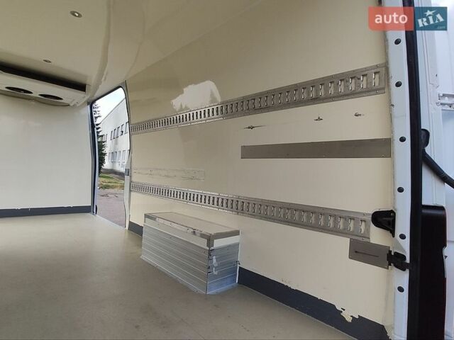 Белый Мерседес Sprinter, объемом двигателя 0 л и пробегом 281 тыс. км за 30500 $, фото 44 на Automoto.ua