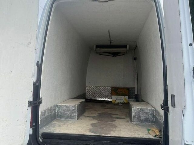 Белый Мерседес Sprinter, объемом двигателя 2.69 л и пробегом 10 тыс. км за 19800 $, фото 9 на Automoto.ua