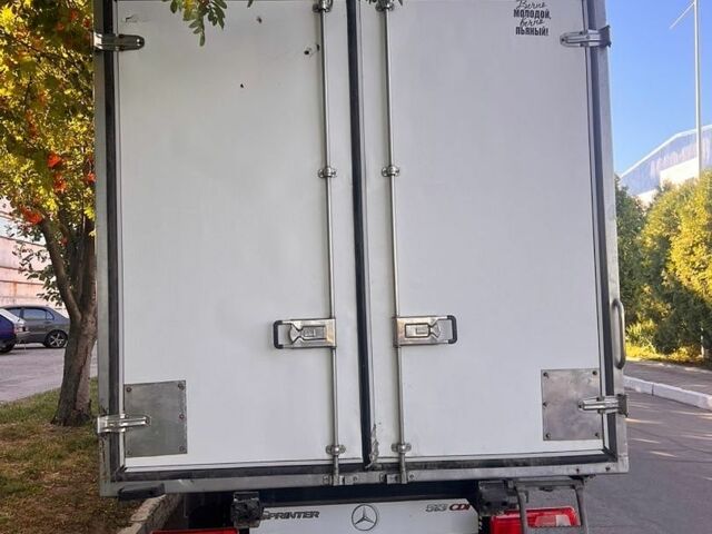 Білий Мерседес Sprinter, об'ємом двигуна 3.2 л та пробігом 400 тис. км за 12500 $, фото 1 на Automoto.ua