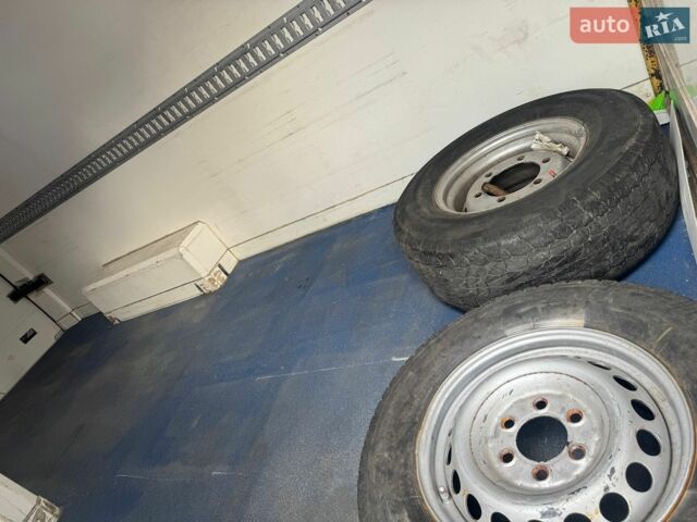 Белый Мерседес Sprinter, объемом двигателя 2.14 л и пробегом 608 тыс. км за 14500 $, фото 3 на Automoto.ua