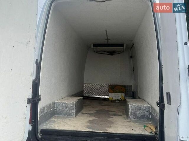 Белый Мерседес Sprinter, объемом двигателя 2.69 л и пробегом 10 тыс. км за 19800 $, фото 9 на Automoto.ua