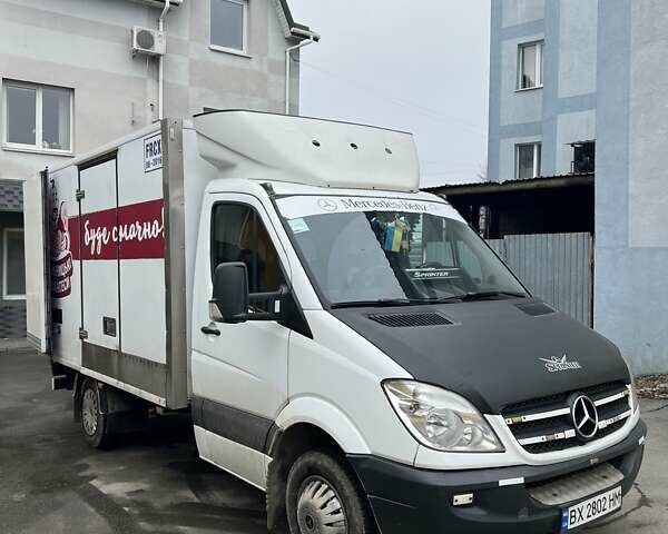 Белый Мерседес Sprinter, объемом двигателя 2.14 л и пробегом 600 тыс. км за 13000 $, фото 2 на Automoto.ua