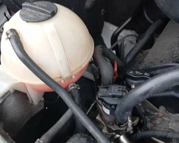 Белый Мерседес Sprinter, объемом двигателя 2.99 л и пробегом 700 тыс. км за 17000 $, фото 14 на Automoto.ua