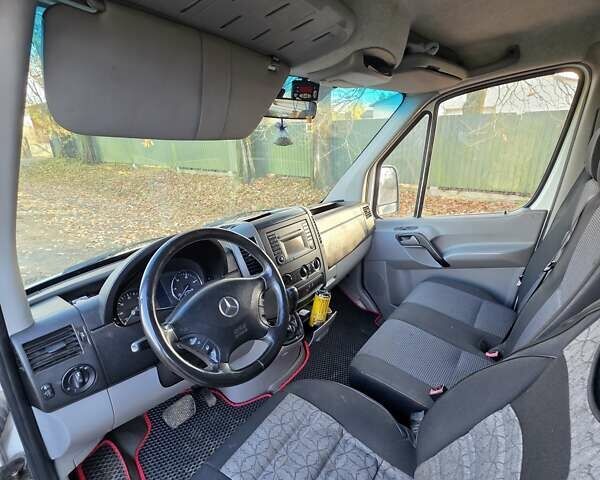 Белый Мерседес Sprinter, объемом двигателя 2.14 л и пробегом 350 тыс. км за 12500 $, фото 21 на Automoto.ua