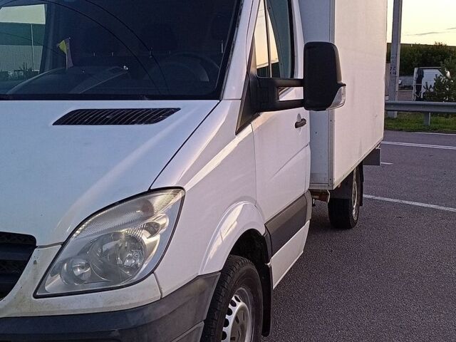 Белый Мерседес Sprinter, объемом двигателя 2 л и пробегом 680 тыс. км за 13500 $, фото 2 на Automoto.ua