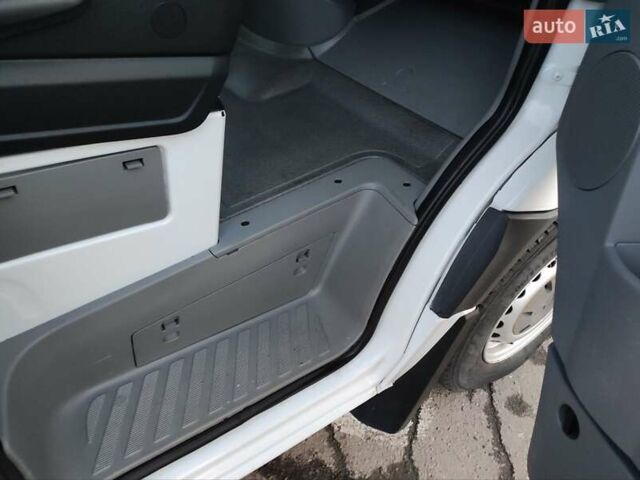 Белый Мерседес Sprinter, объемом двигателя 0 л и пробегом 281 тыс. км за 28500 $, фото 27 на Automoto.ua