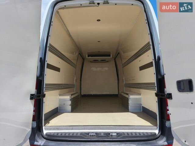Белый Мерседес Sprinter, объемом двигателя 0 л и пробегом 281 тыс. км за 29900 $, фото 29 на Automoto.ua