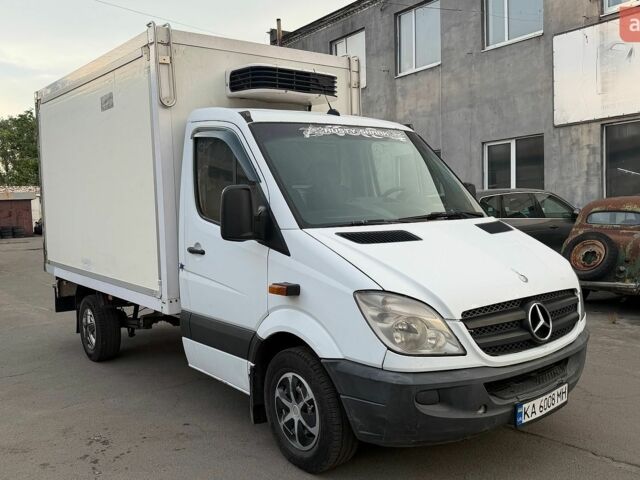 Белый Мерседес Sprinter, объемом двигателя 2.15 л и пробегом 800 тыс. км за 8400 $, фото 1 на Automoto.ua