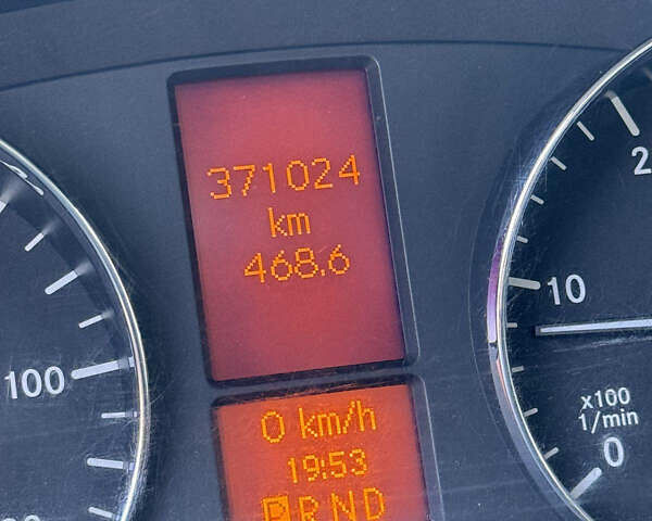 Белый Мерседес Sprinter, объемом двигателя 2.14 л и пробегом 371 тыс. км за 12900 $, фото 27 на Automoto.ua
