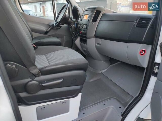 Белый Мерседес Sprinter, объемом двигателя 0 л и пробегом 281 тыс. км за 28500 $, фото 29 на Automoto.ua