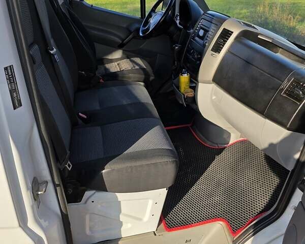 Белый Мерседес Sprinter, объемом двигателя 2.14 л и пробегом 350 тыс. км за 12500 $, фото 16 на Automoto.ua