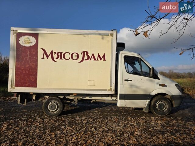 Белый Мерседес Sprinter, объемом двигателя 2.14 л и пробегом 350 тыс. км за 13990 $, фото 2 на Automoto.ua