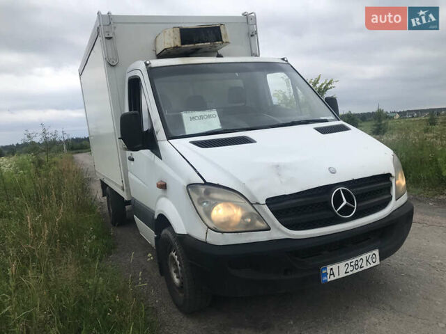 Белый Мерседес Sprinter, объемом двигателя 2.14 л и пробегом 650 тыс. км за 8000 $, фото 2 на Automoto.ua