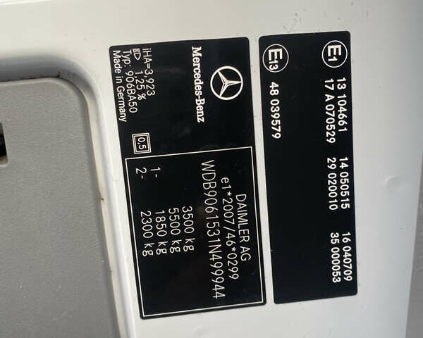 Белый Мерседес Sprinter, объемом двигателя 0 л и пробегом 270 тыс. км за 25400 $, фото 15 на Automoto.ua